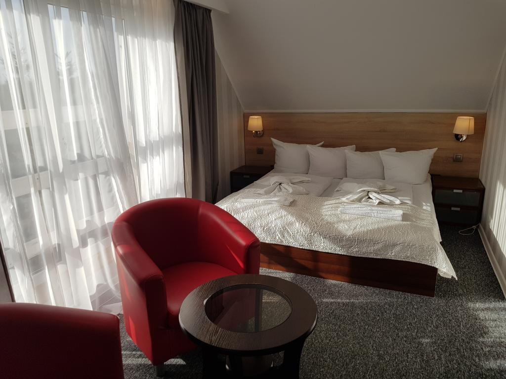 Motelik Lord Гожов Велкополски Екстериор снимка